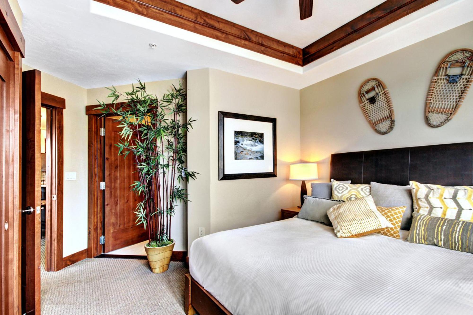 One Ski Hill, A Rockresort Breckenridge Room photo
